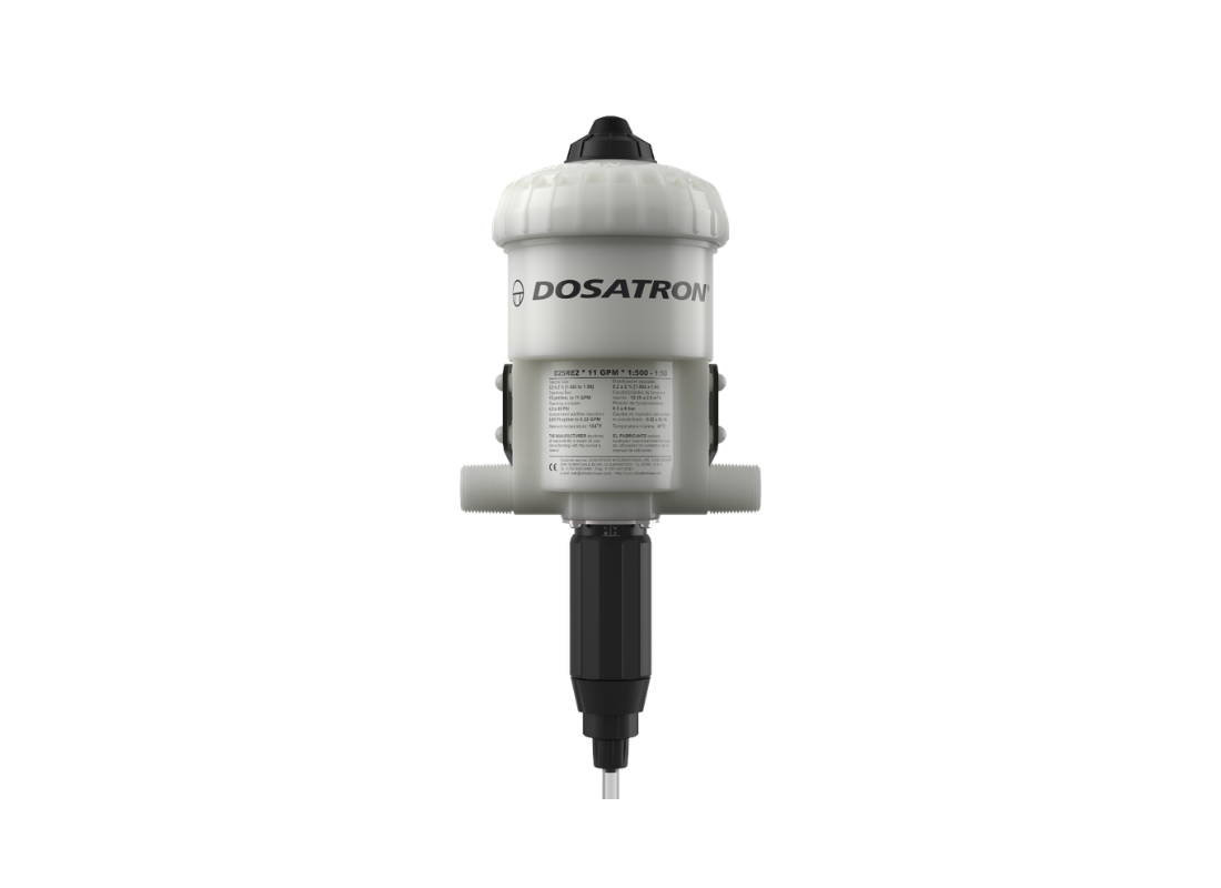 Dosatron D25RE2AF water powered dosing pump with 0.2–2% dosing capacity, featuring sturdy construction and control panel.